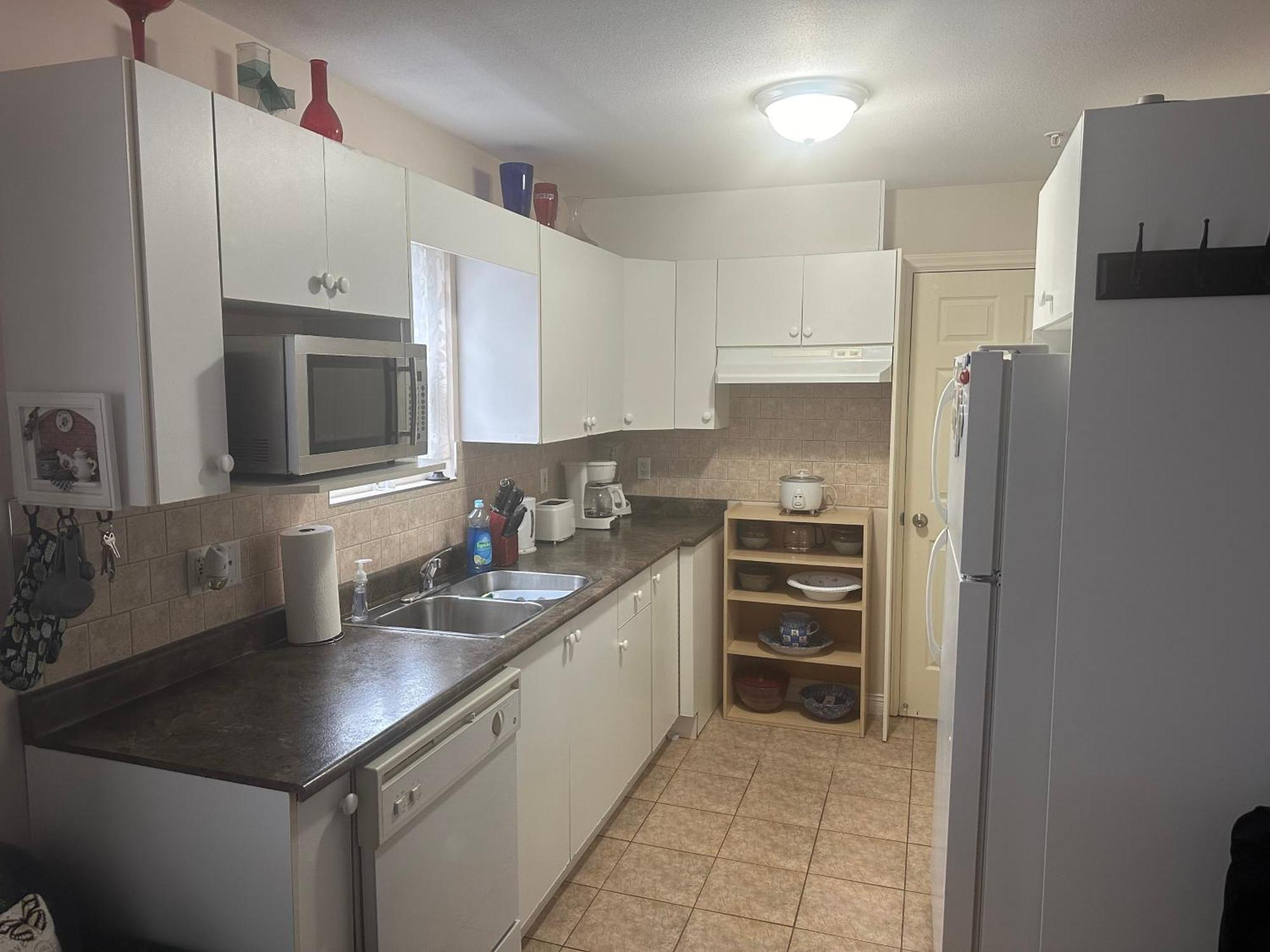 Clean And Quiet 2 Bdr 2 Bthr Private Entrance Entire Guests Suite Near Coquitlam Center Mall And Skytrain Exterior photo